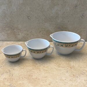 Pfaltzgraff French Quarter Set of 3 Nestling Measuring Cups